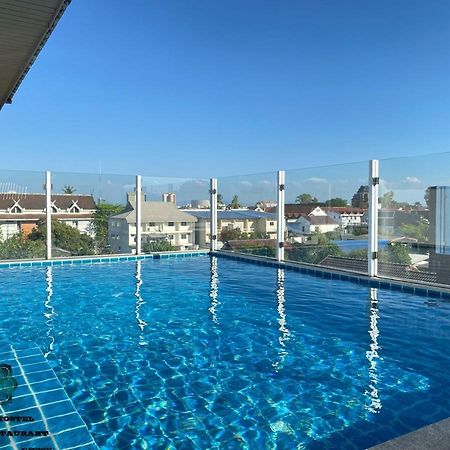 De Luxe Boutique & Rooftop Chiang Mai Zewnętrze zdjęcie