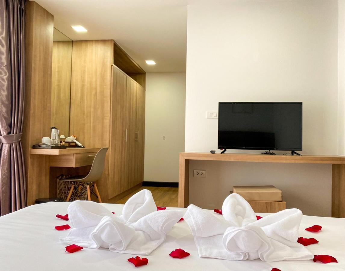 De Luxe Boutique & Rooftop Chiang Mai Zewnętrze zdjęcie